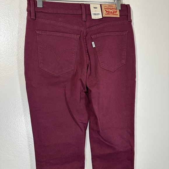 NWT Levi's Jeans Womens 4M 30x30 Classic Straight Fit Mid Rise Burgundy Denim - Picture 12 of 12